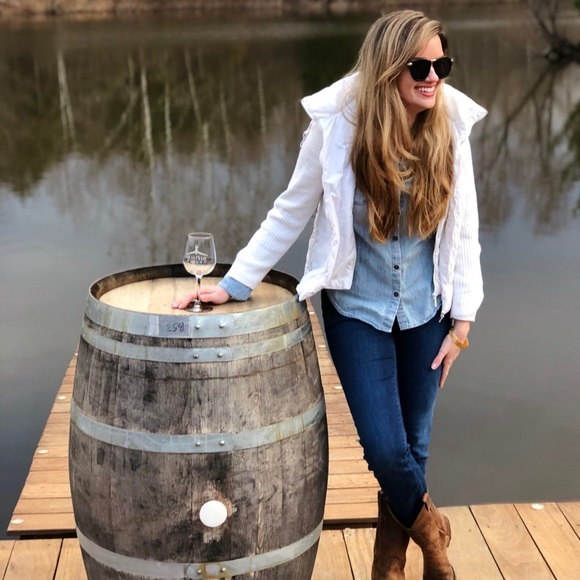 Meet your Posher, Hannah - Picture 3 of 4